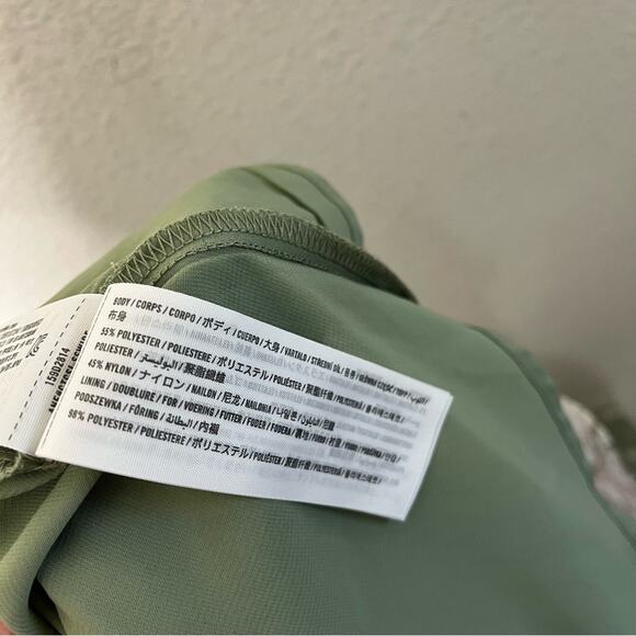 Abercrombie & Fitch Emerson Off-The-Shoulder Drama Organza Maxi Dress Size MT - Picture 9 of 9